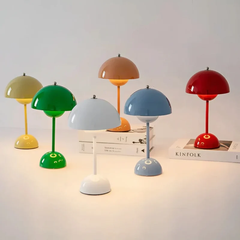 Moderne LED Bordlampe med Justerbart Lys - Skandinavisk Stil