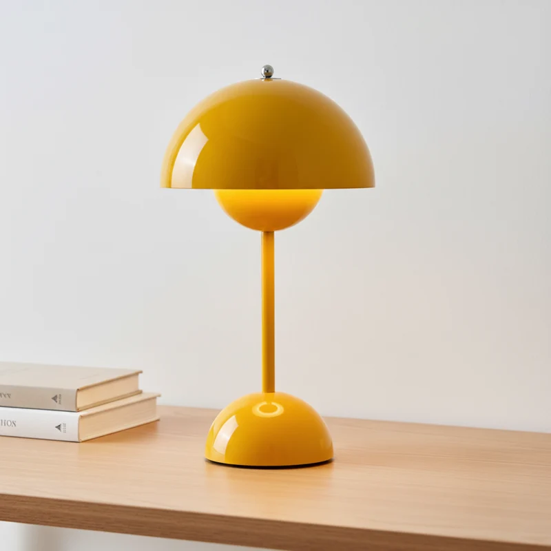 Moderne LED Bordlampe med Justerbart Lys - Skandinavisk Stil