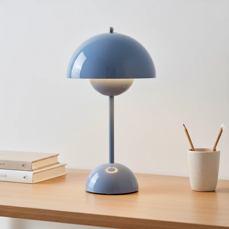Moderne LED Bordlampe med Justerbart Lys - Skandinavisk Stil