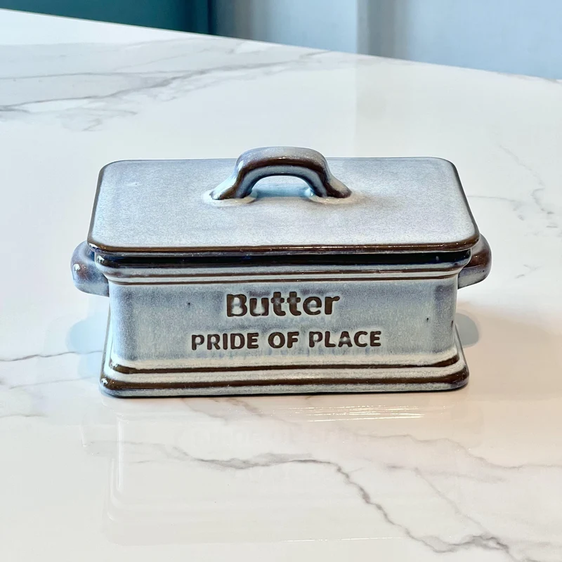 Keramisk Smørskål med Låg - Rustik Elegance til Køkkenet