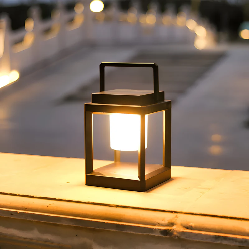 Solarlanterne med USB: Bæredygtig og Elegant Udendørsbelysning