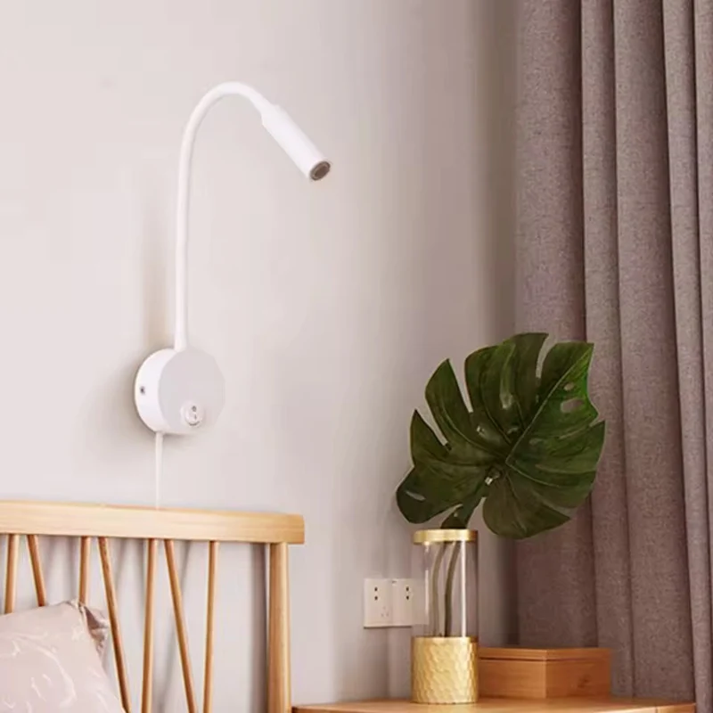 Justerbar LED Læselampe med 360° Fleksibel Arm og Kontakt