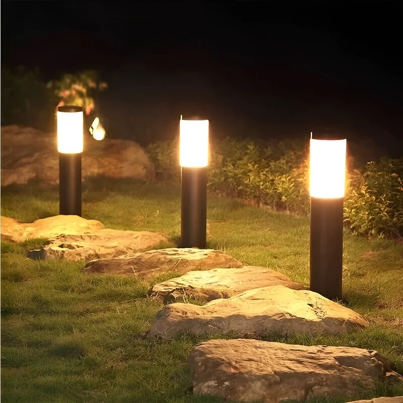 Elegant Udendørs Solcellelampe i Rustfrit Stål til Haven