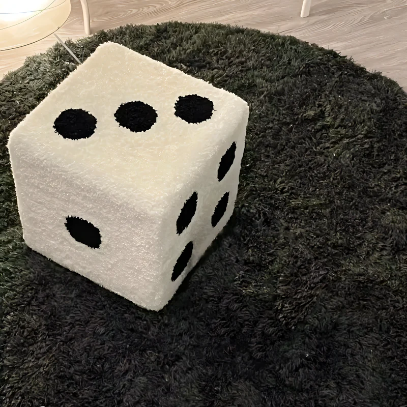 Elegant Velourkubepuf – Komfortabelt og Pladsbesparende Design