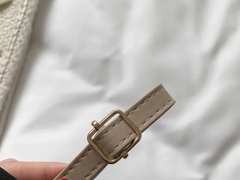 Elegant Damehåndtaske med Justerbar Rem og Magnetlukning