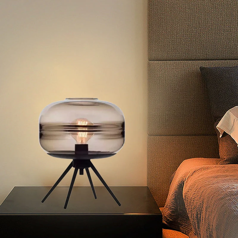 Kreativ Bordlampe med Moderne Design og Unik Æstetik