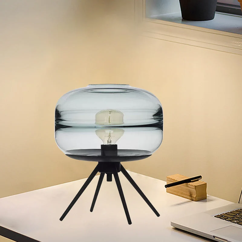 Kreativ Bordlampe med Moderne Design og Unik Æstetik