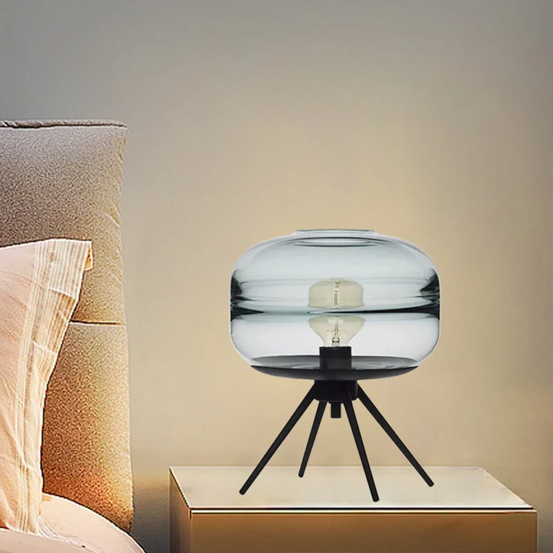 Kreativ Bordlampe med Moderne Design og Unik Æstetik