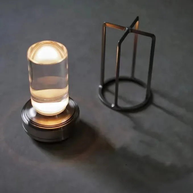 Elegant Transportabel Krystallampe med Genopladelig LED Lys