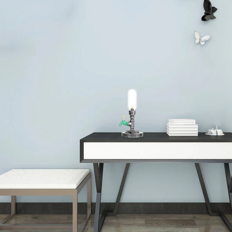Elegant Glasbordlampe med Klar Skærm for Strålende Lys