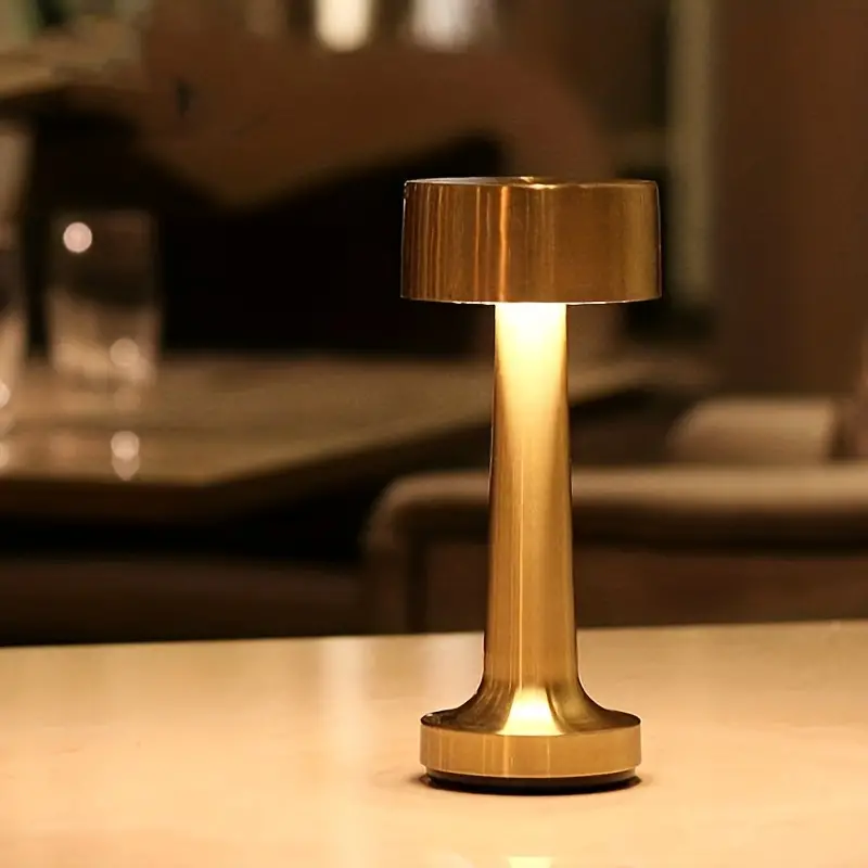 Stilfuld Retro Bordlampe med Justerbart LED-lys