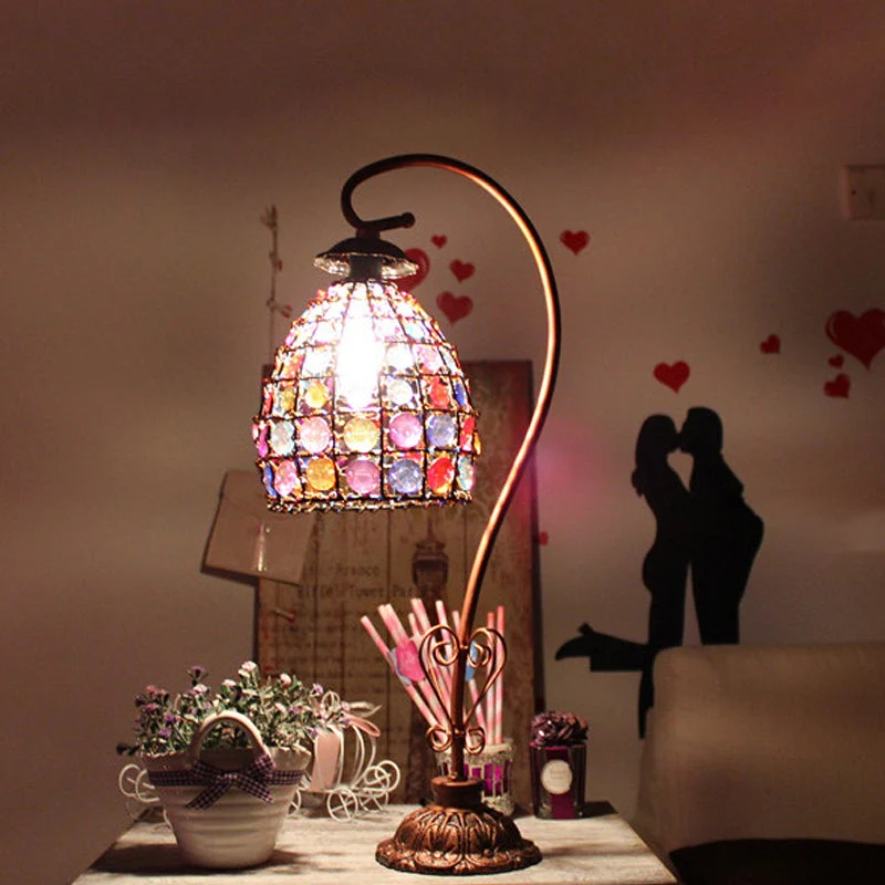 Fleksibel Natlampe med Justerbart Svanehalsdesign