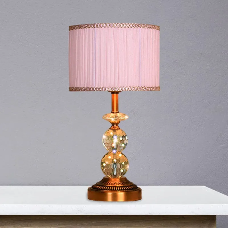 Elegant Bordlampe i Krystal med Moderne Kegleform