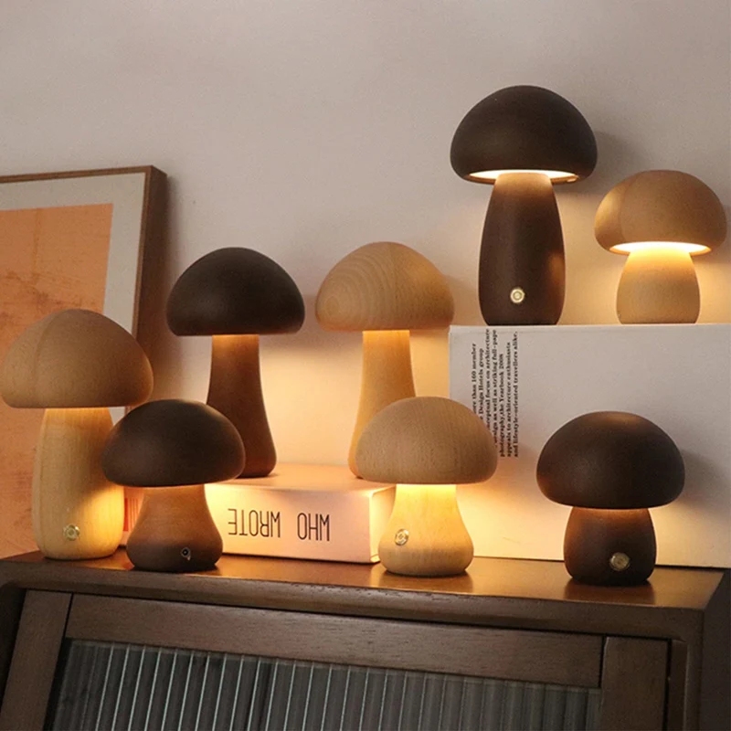 Trådløs Champignonlampe i Massivt Træ – Naturlig Elegance