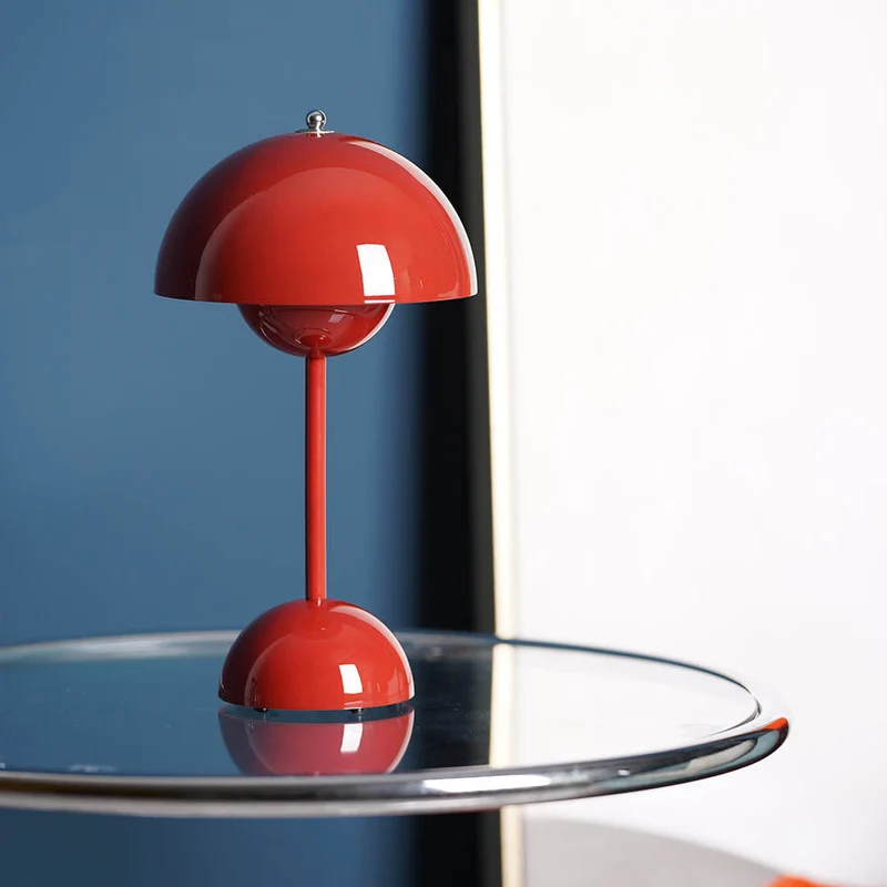 Trådløs Sengelampe med LED – Stilrent Design og Blødt Lys