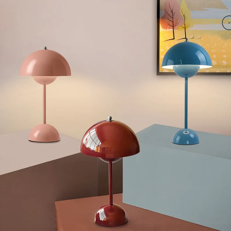Trådløs Sengelampe med LED – Stilrent Design og Blødt Lys