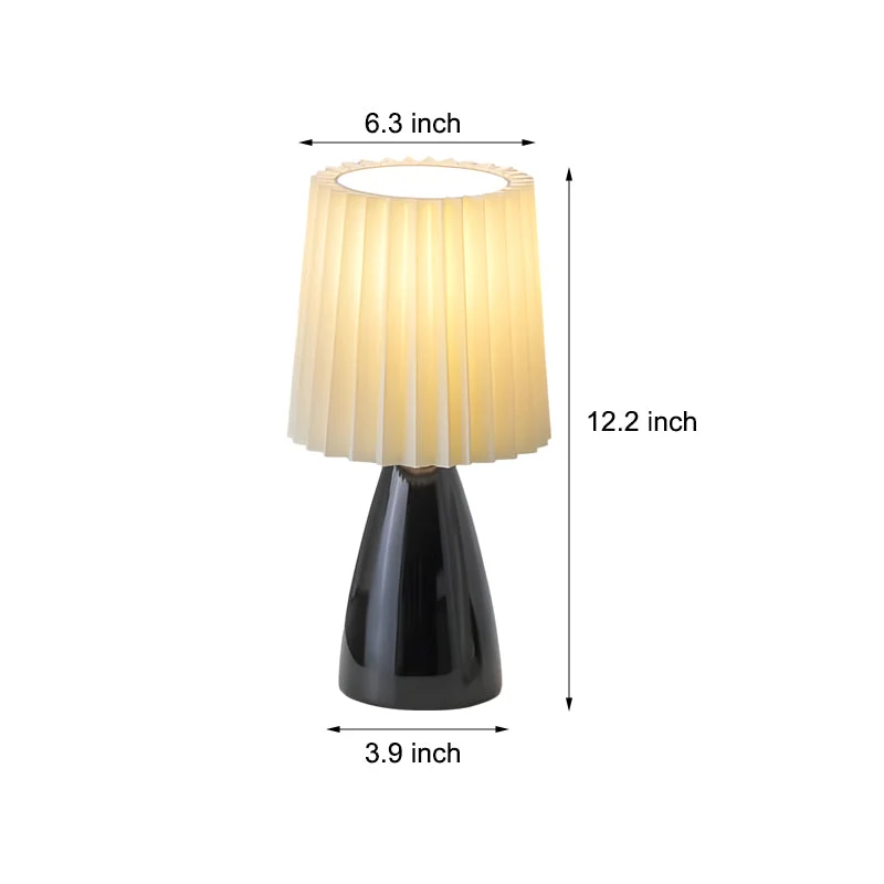 Elegant bordlampe med USB og justerbart lys i plissé stof
