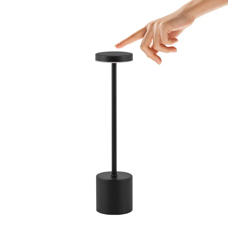 Stilfuld LED Skrivebordslampe med Berøringssensor og Justerbar Lys