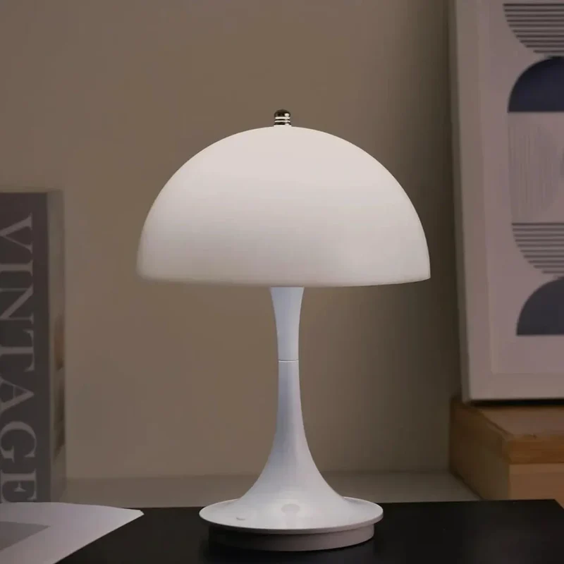 Elegant Berøringslampe LED – Stilfuldt og Trådløst Design