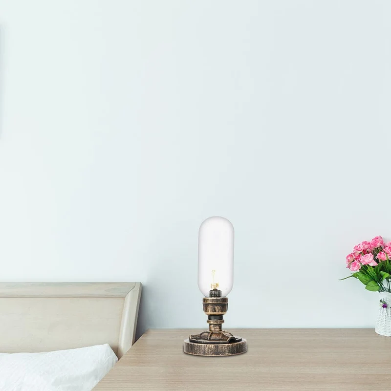 Moderne Industriel Bordlampe med Holdbart Metalrørdesign