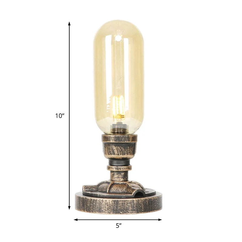 Moderne Industriel Bordlampe med Holdbart Metalrørdesign