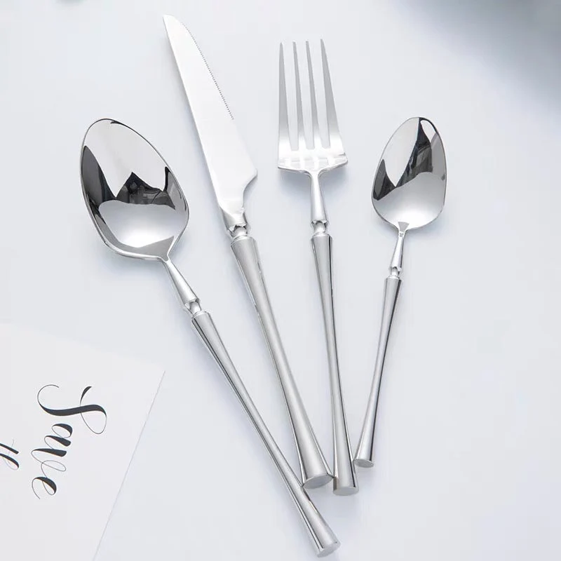Elegant Bestiksæt i Rustfrit Stål med Stilfuldt Design