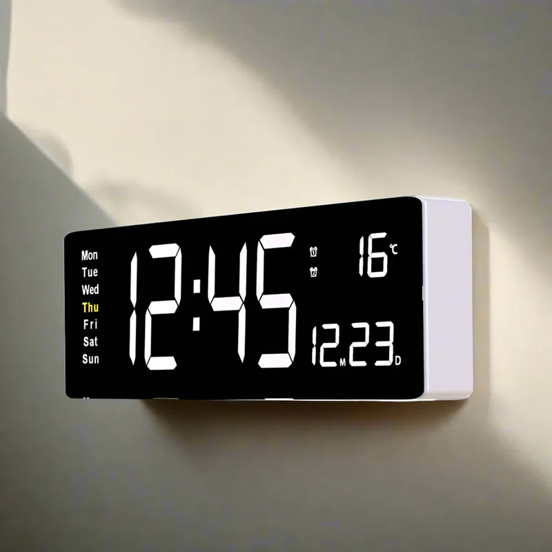 Farverig Akryl LED-ur med USB – Stilfuldt og Funktionelt