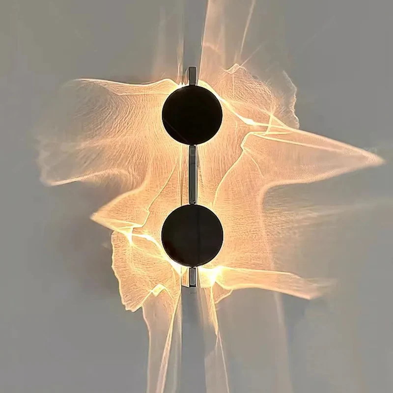 Elegant LED-Væglampe i Krom – Skaber Hygge og Stil