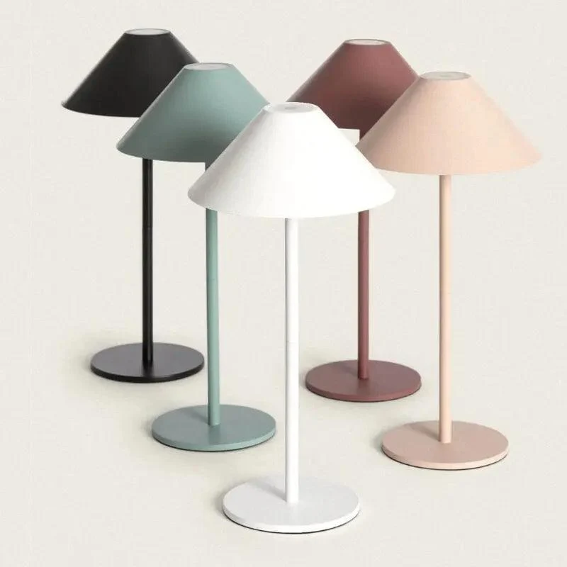 Trådløs LED Bordlampe med Justerbar Lysstyrke & Vandtæt Design