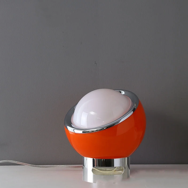 Stilren Bordlampe i Opalglas - Skab Hygge og Elegance