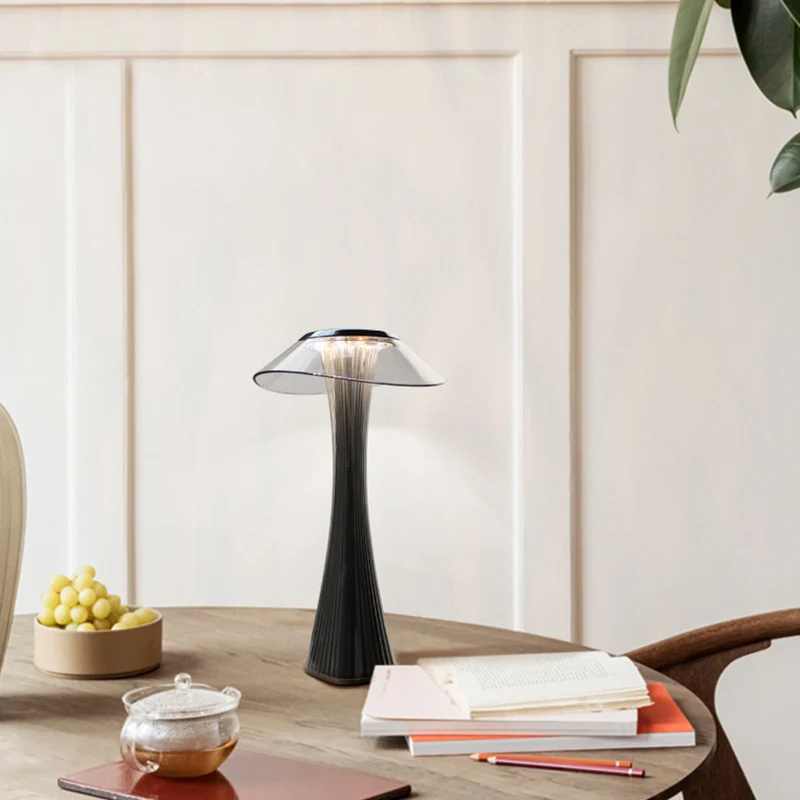 Stilfuld Trådløs LED Bordlampe med Justerbar Lysstyrke