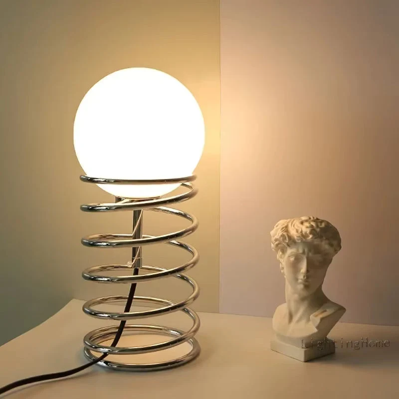 Elegant Bordlampe i Bauhaus-stil for Blødt, Diffust Lys