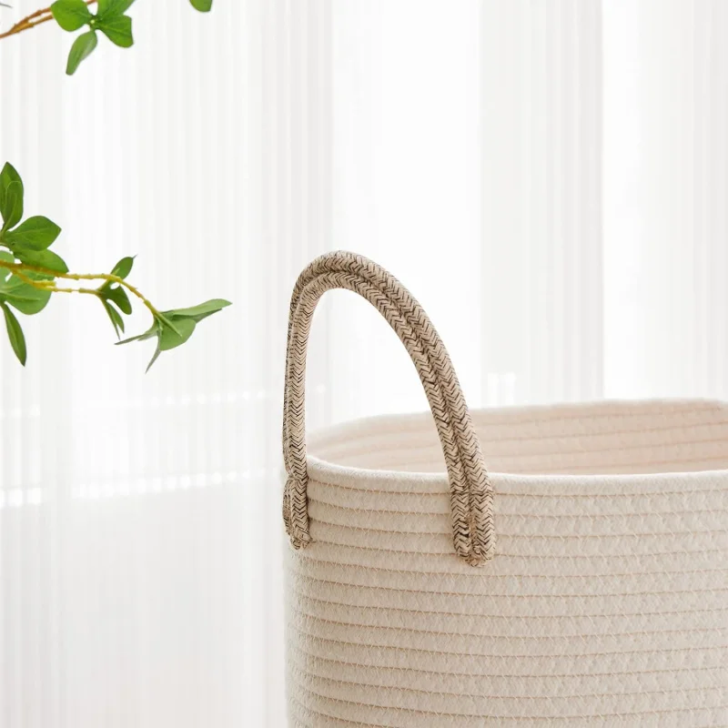 Stor Flettet Vasketøjskurv med Stilfuldt Design og Holdbarhed