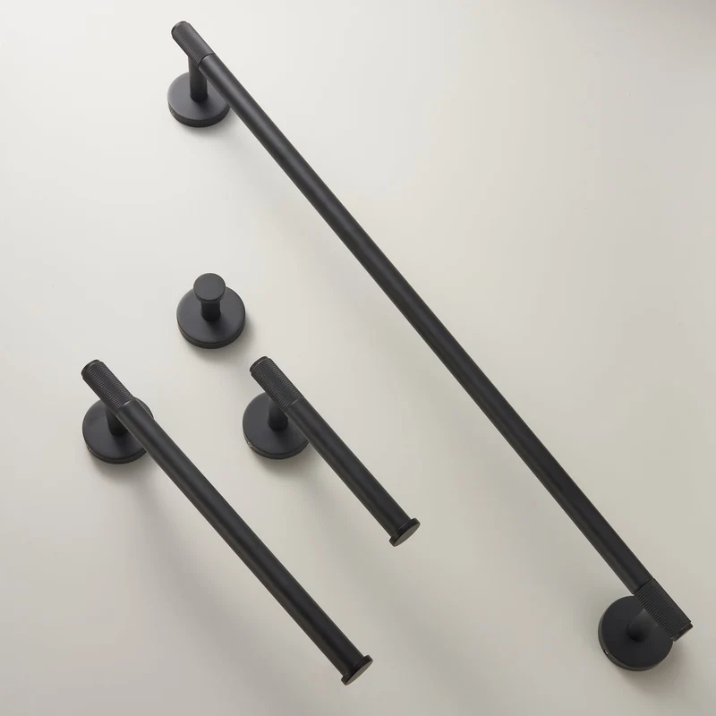 Elegant håndklædeholder i sort mat messing til badeværelset