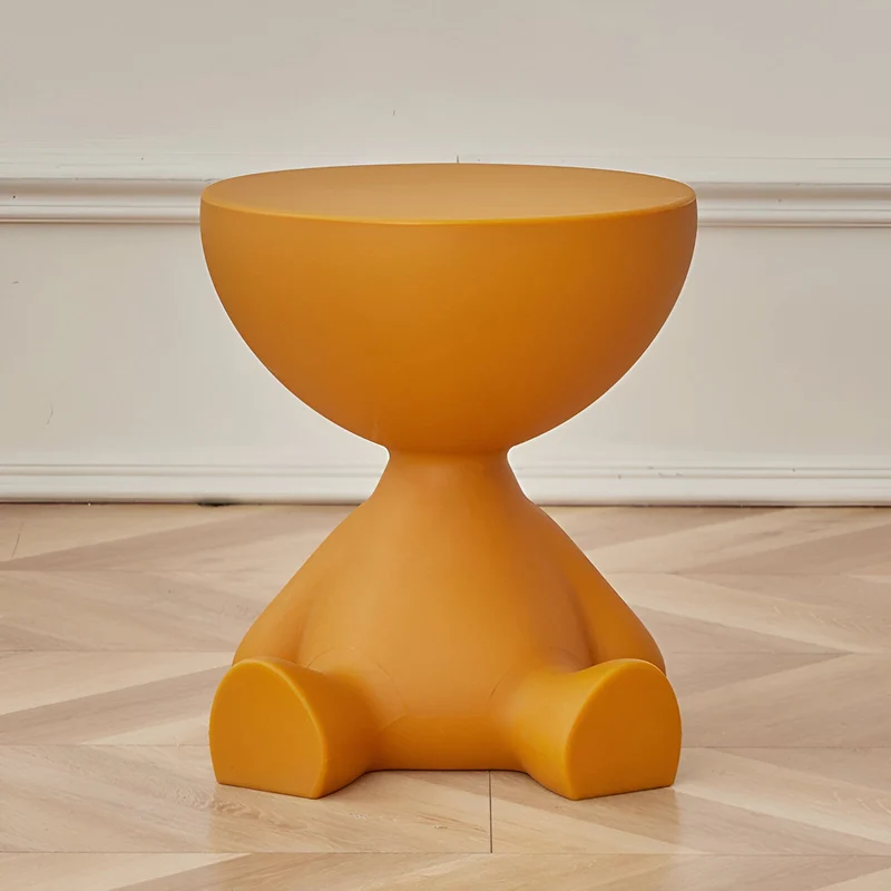 Elegant Rundt Sidebord i Creme med Multifunktionelt Design