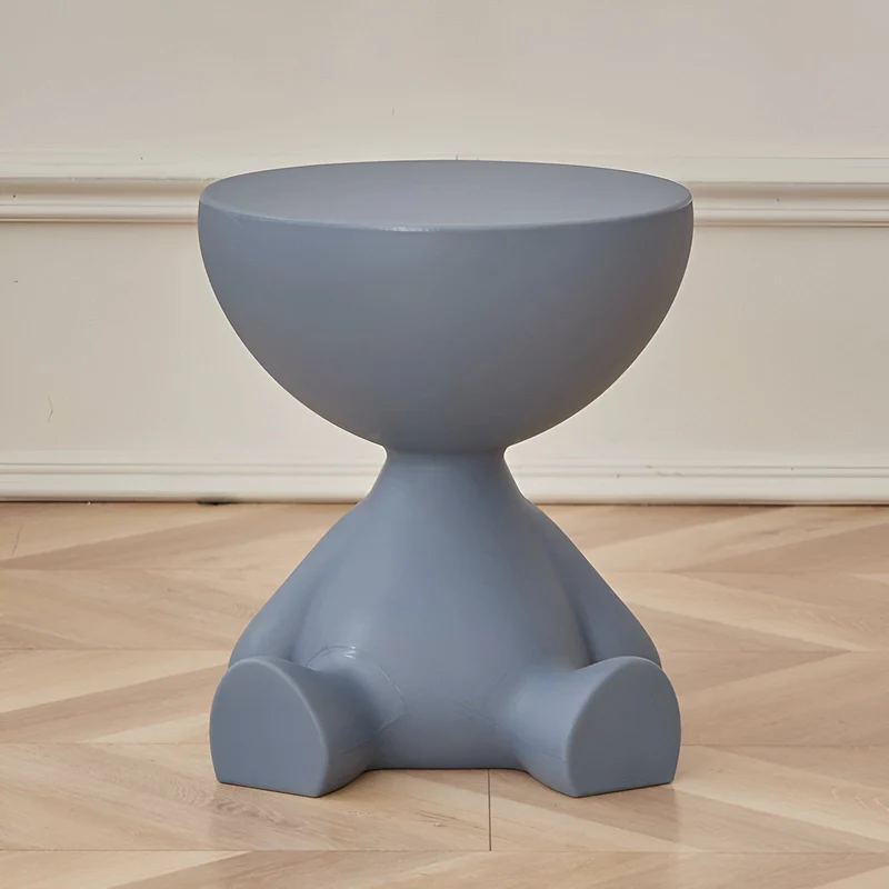 Elegant Rundt Sidebord i Creme med Multifunktionelt Design