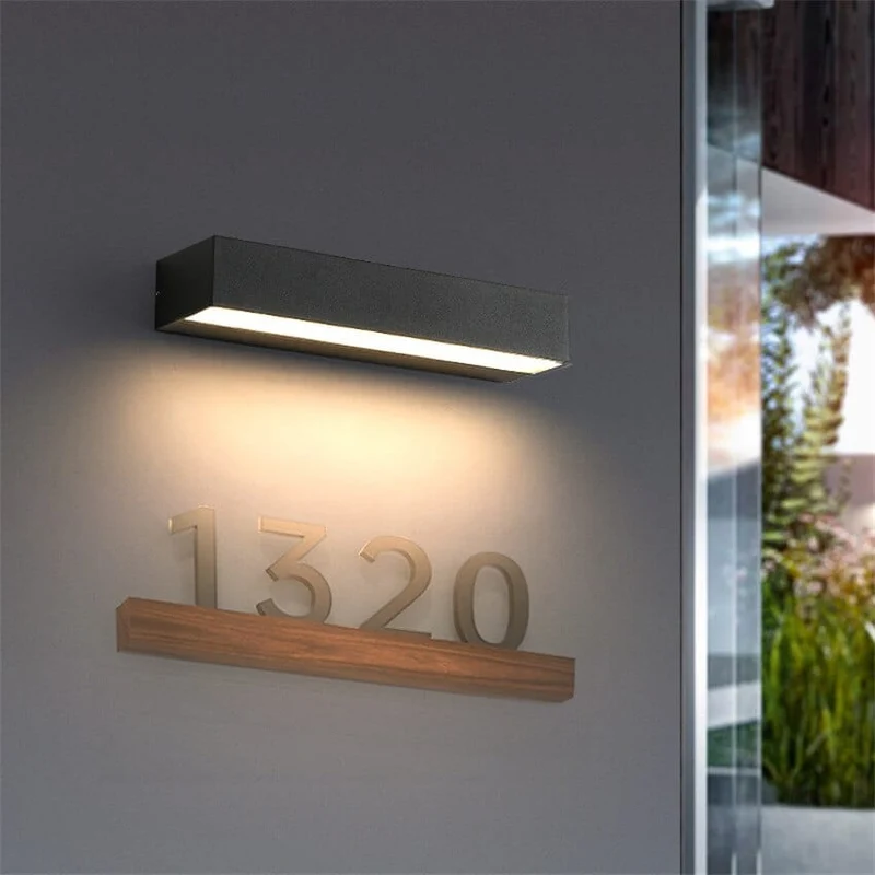 Elegant Udendørs Væglampe med LED - Vandtæt og Energisparende
