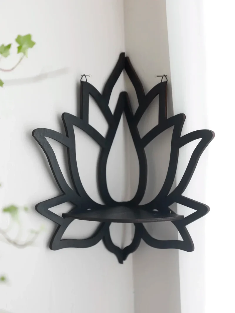 LotusKristal Hjørne – Trædesign med Spirituel Harmoni 23x29 cm