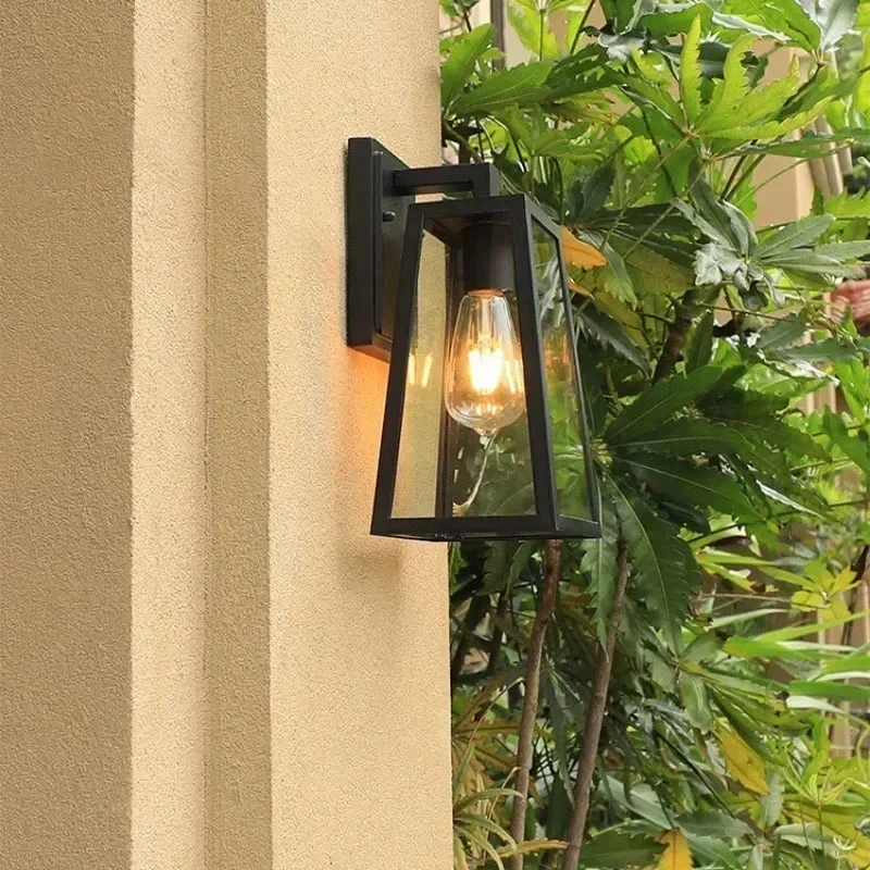 Elegant Udendørslampe i Aluminium med Superlys LED