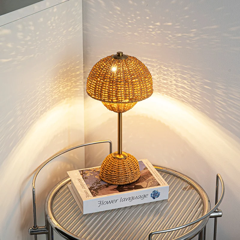 Moderne Bambuslampe med Blød LED-belysning til Hyggestunder