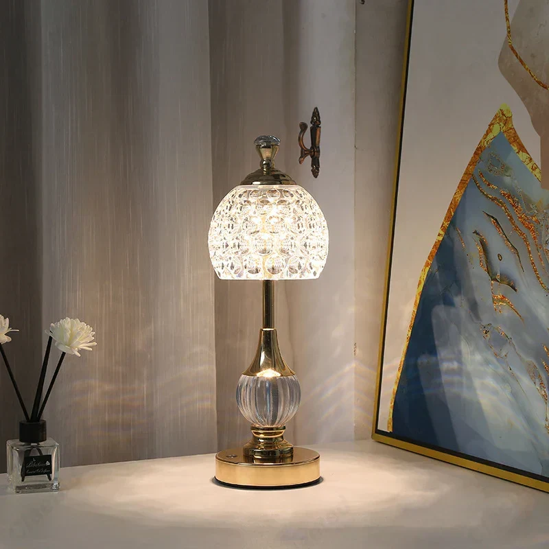 Krystalakryl Bordlampe: Elegant Belysning til Dit Hjem