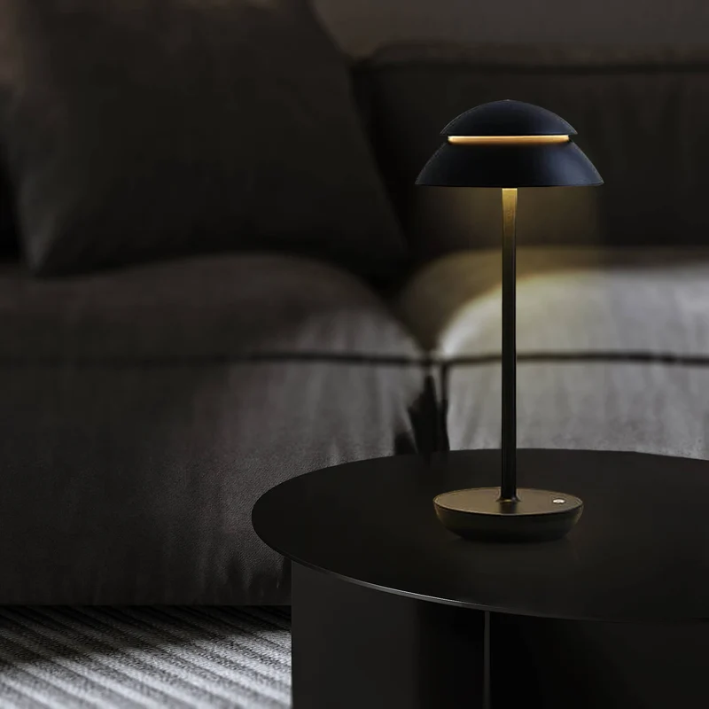 Trådløs Bordlampe med Genopladeligt Batteri til Alle Miljøer