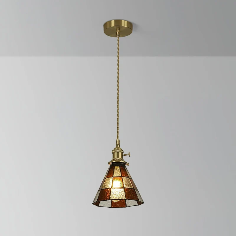 Elegant Retro Hængelampe med Varme Nuancer og Tidløst Design