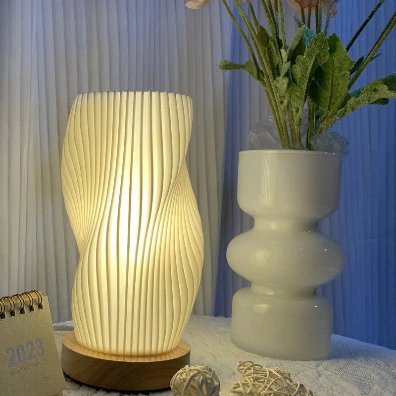 Moderne LED Bordlampe med Energibesparende Lysdesign