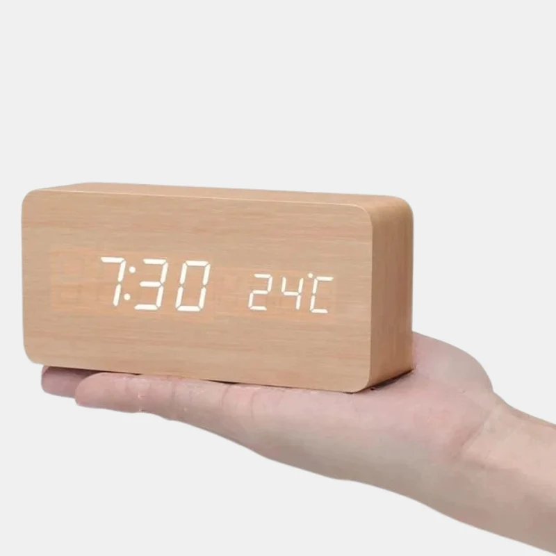Smart vækkeur med stemmestyring og justerbart LED-display