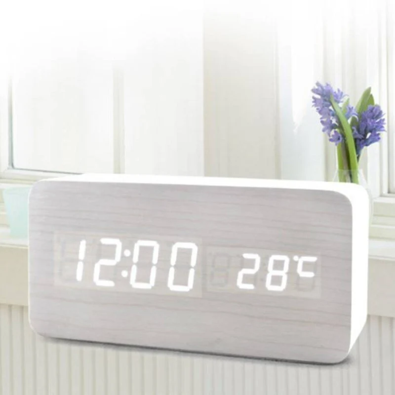 Smart vækkeur med stemmestyring og justerbart LED-display