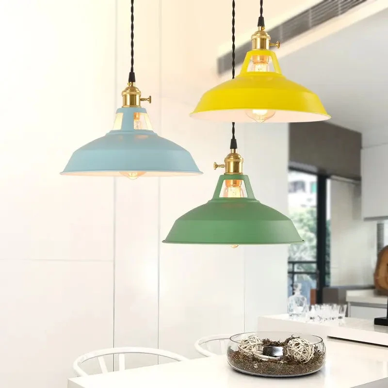 Stilfuld Pendel i Retrodesign – Perfekt til Spisebordet