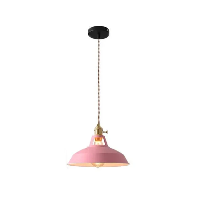 Stilfuld Pendel i Retrodesign – Perfekt til Spisebordet