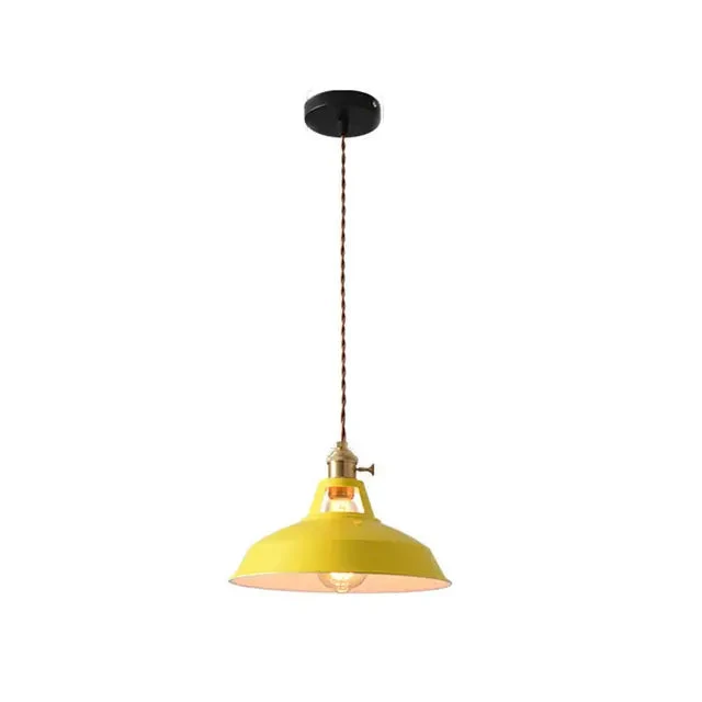 Stilfuld Pendel i Retrodesign – Perfekt til Spisebordet