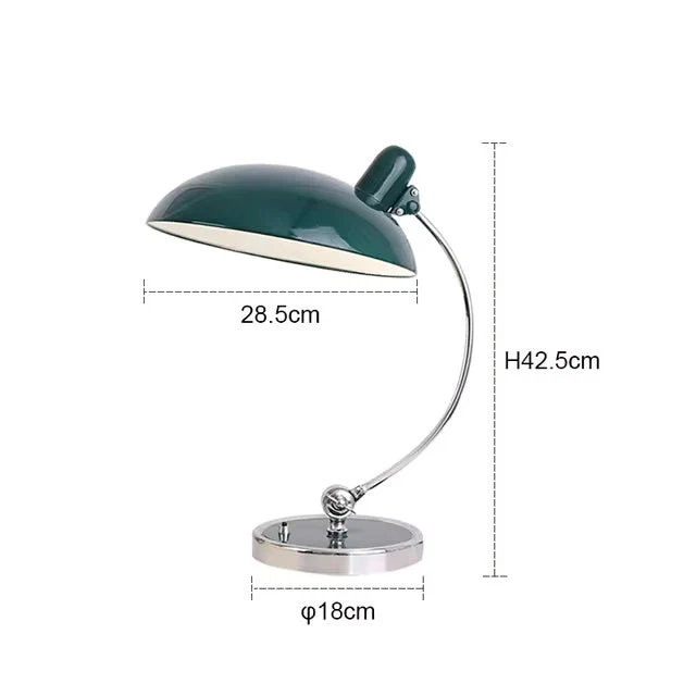Elegant Eisenbordlampe med Skandinavisk Design og Funktionalitet